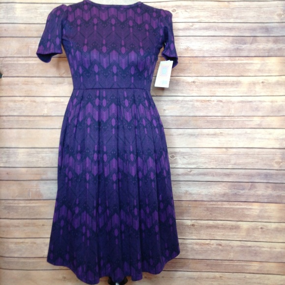 LuLaRoe Dresses & Skirts - XS LuLaRoe Amelia dress BNWT